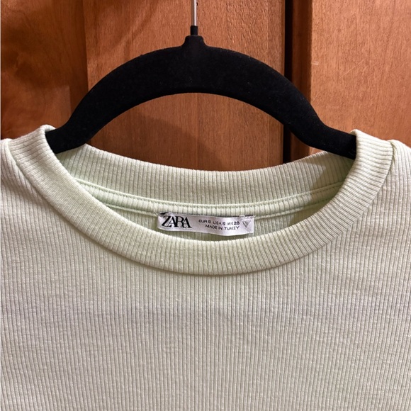 Zara Light Green Ribbed Top - Picture 3 of 3